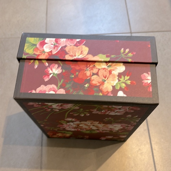 Gucci gift box - Picture 2 of 3